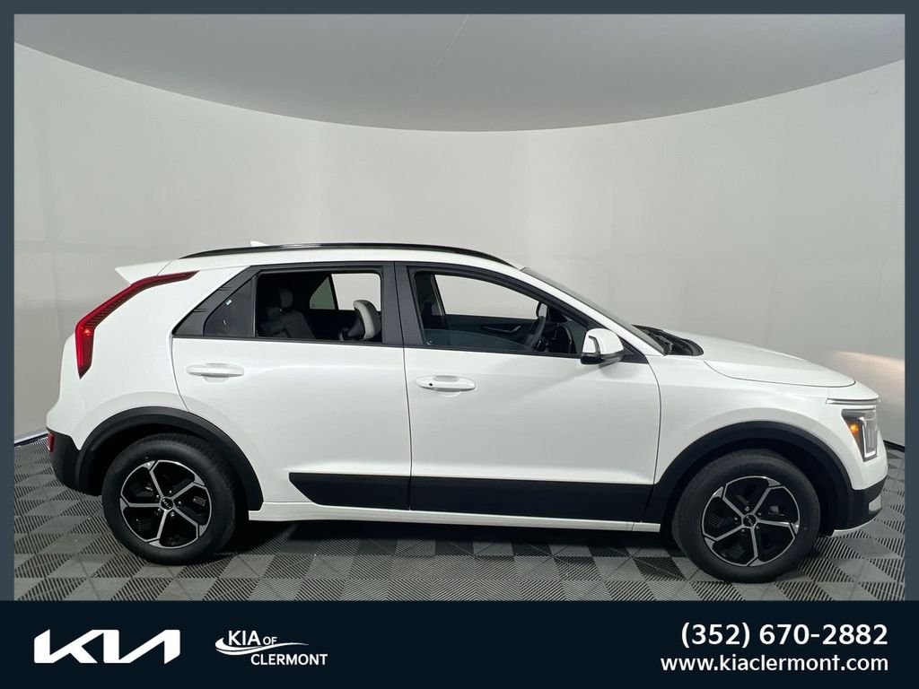 New 2026 Snow White Pearl Kia EX image 1