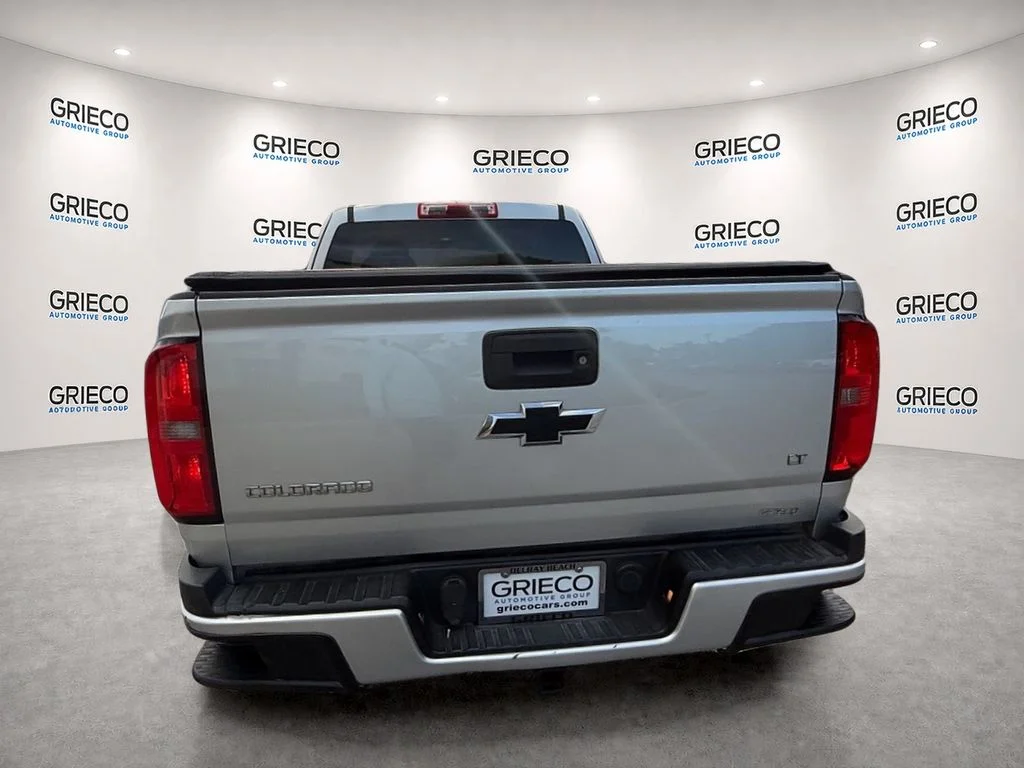 Used 2015 Silver Ice Metallic Chevrolet LT image 6