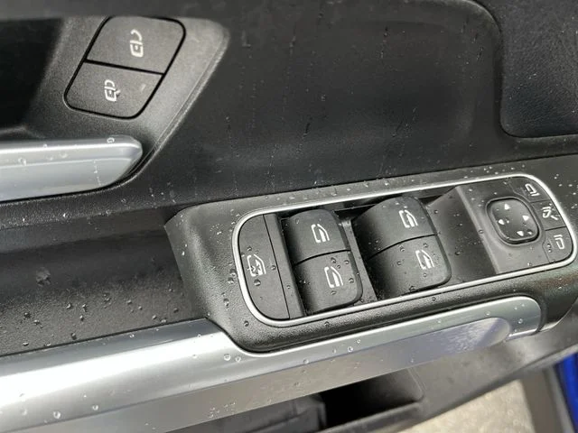 Used 2020  Mercedes-Benz GLB 250 image 17