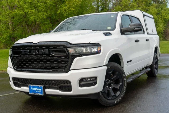 2025 RAM 1500 Big Horn/Lone Star 4x4 Crew Cab 5'7's photo