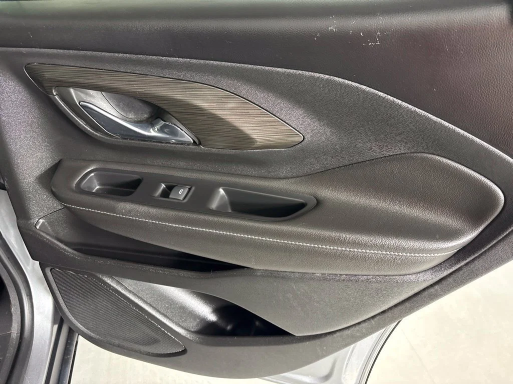 Certified Used 2023 STERLING METALLIC GMC SLT image 21