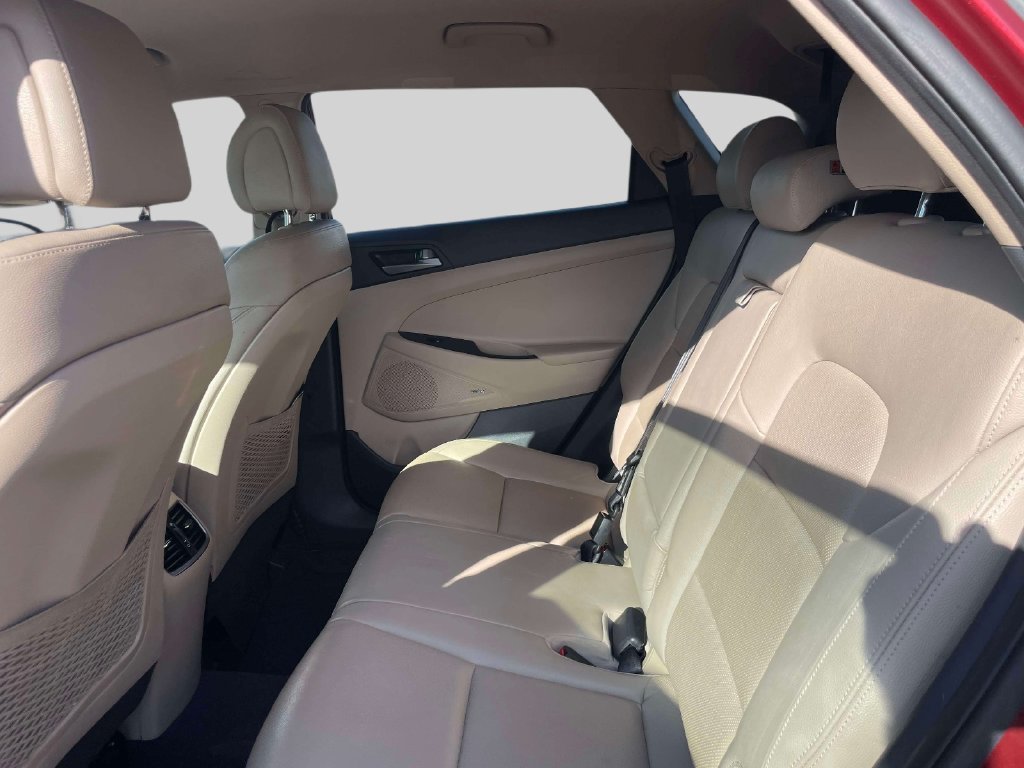 Used 2017 Red Hyundai SE Plus image 12