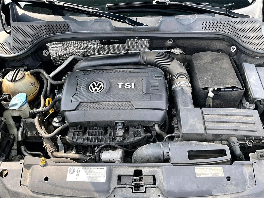 Used 2017 Black Volkswagen 2.0T R-Line image 10