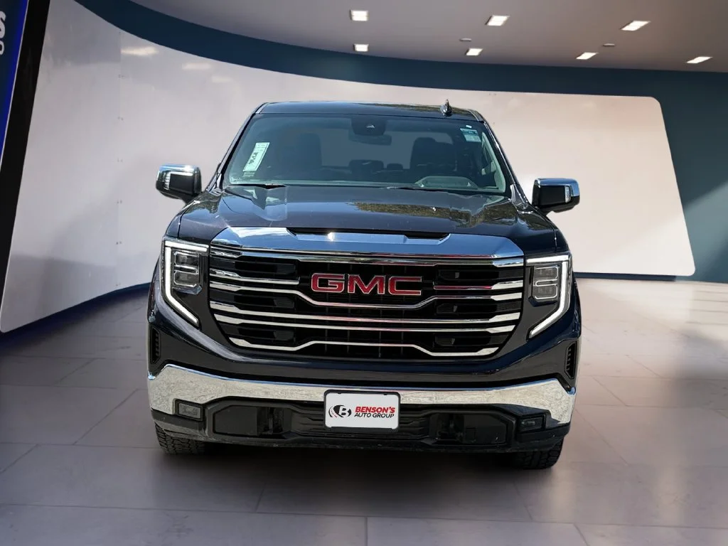 Used 2025 Silver GMC SLT image 8