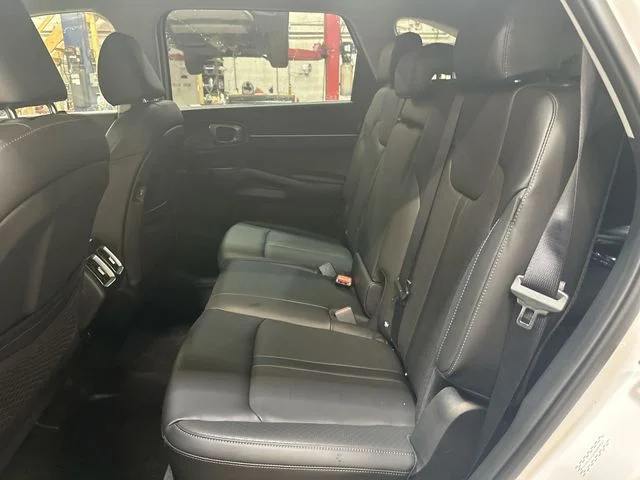 New 2026 Glacial White Pearl Kia S image 25