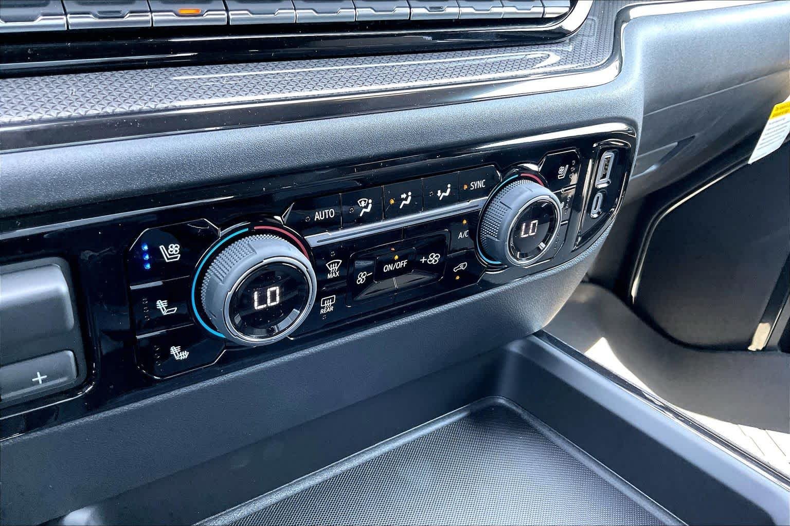 2026 Chevrolet Silverado 2500 HD ZR2 - Photo 19