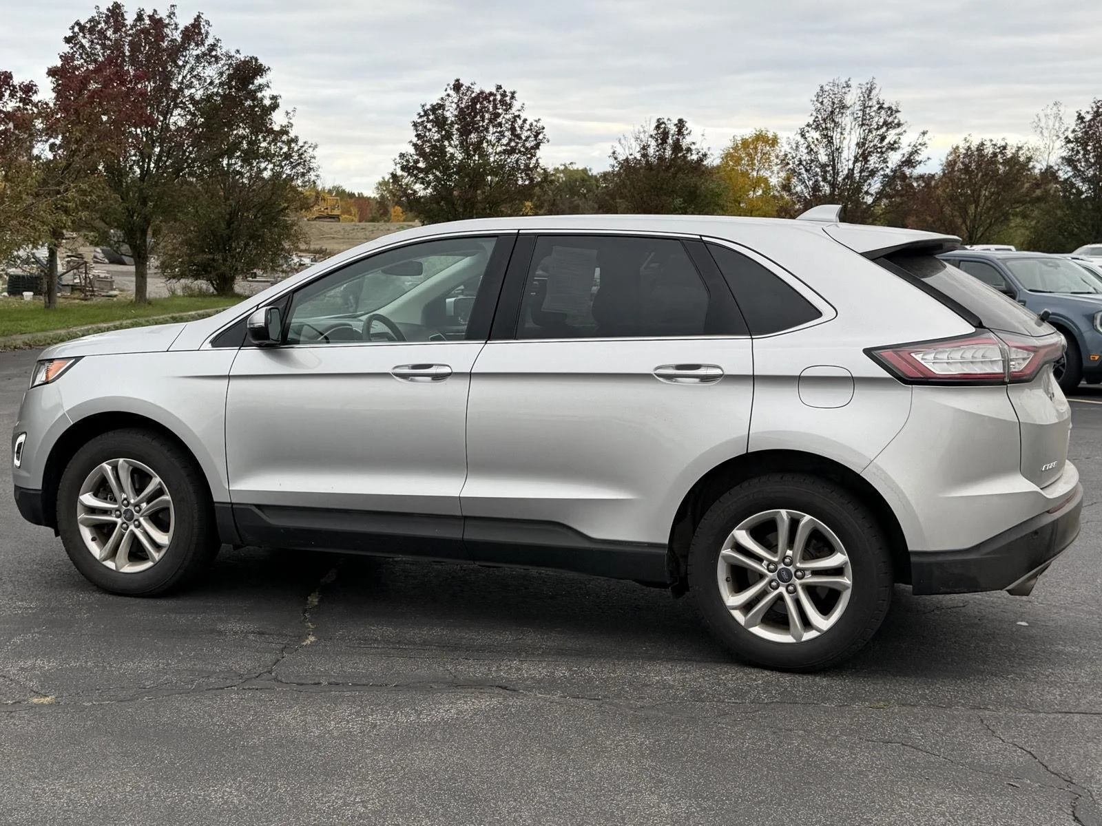 Used 2018 Ingot Silver Ford SEL image 5