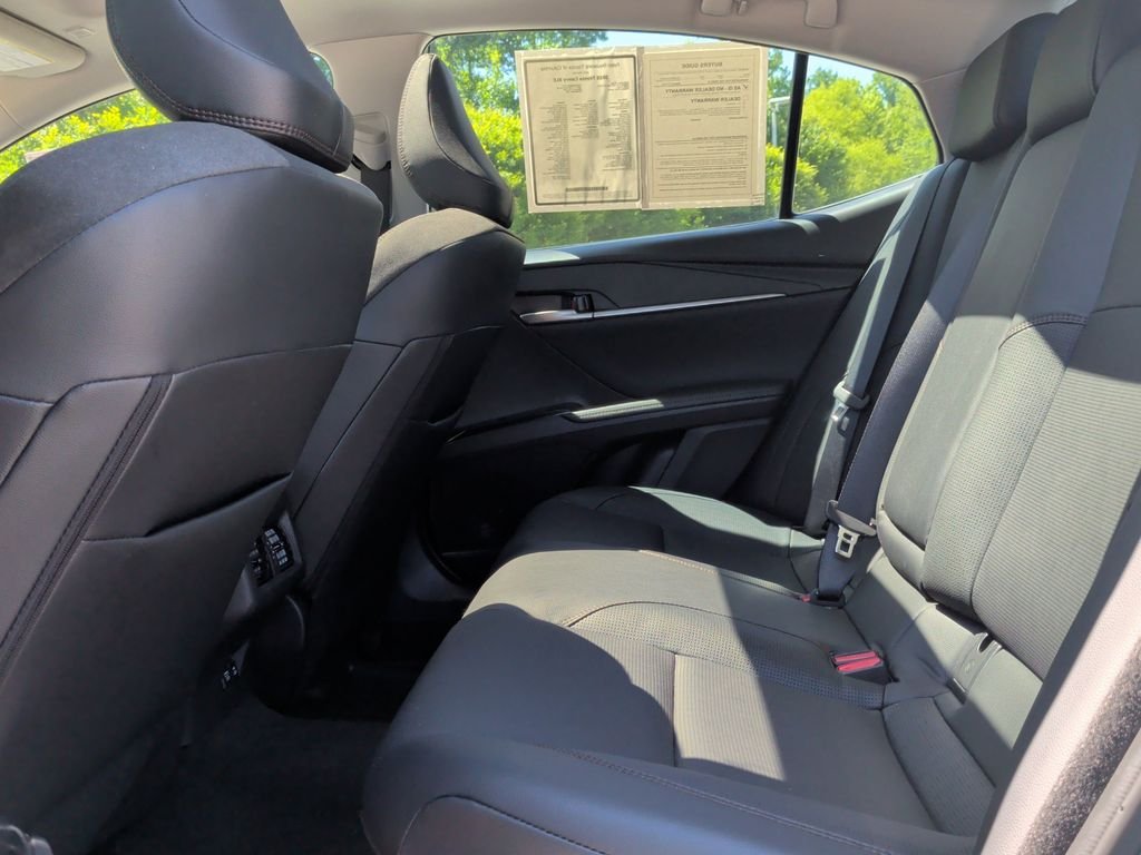 Certified Used 2025  Toyota XLE image 25