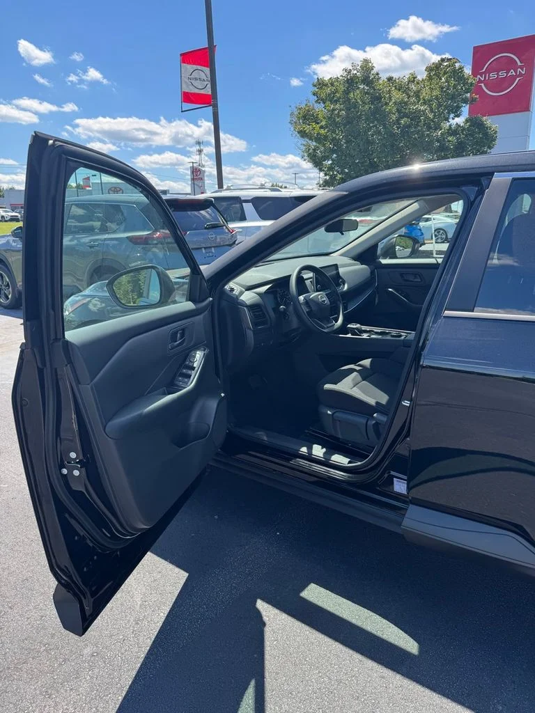 2026 Nissan Rogue S - Photo 9