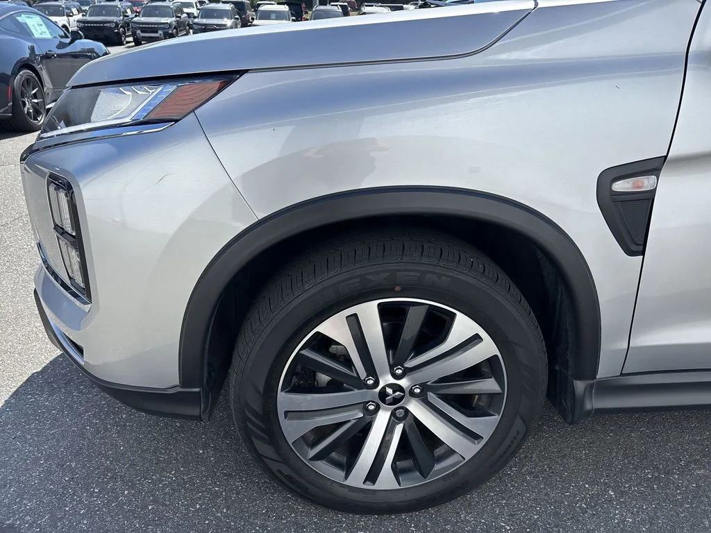 Used 2024 Silver Mitsubishi 2.0 ES image 18