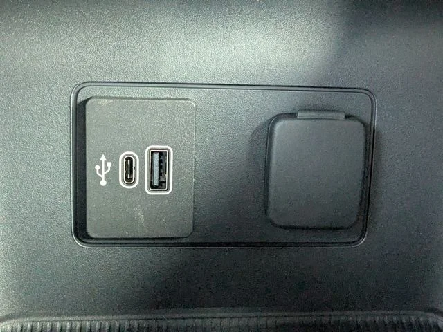 New 2027 Carbonized Gray Metallic Ford Active image 21