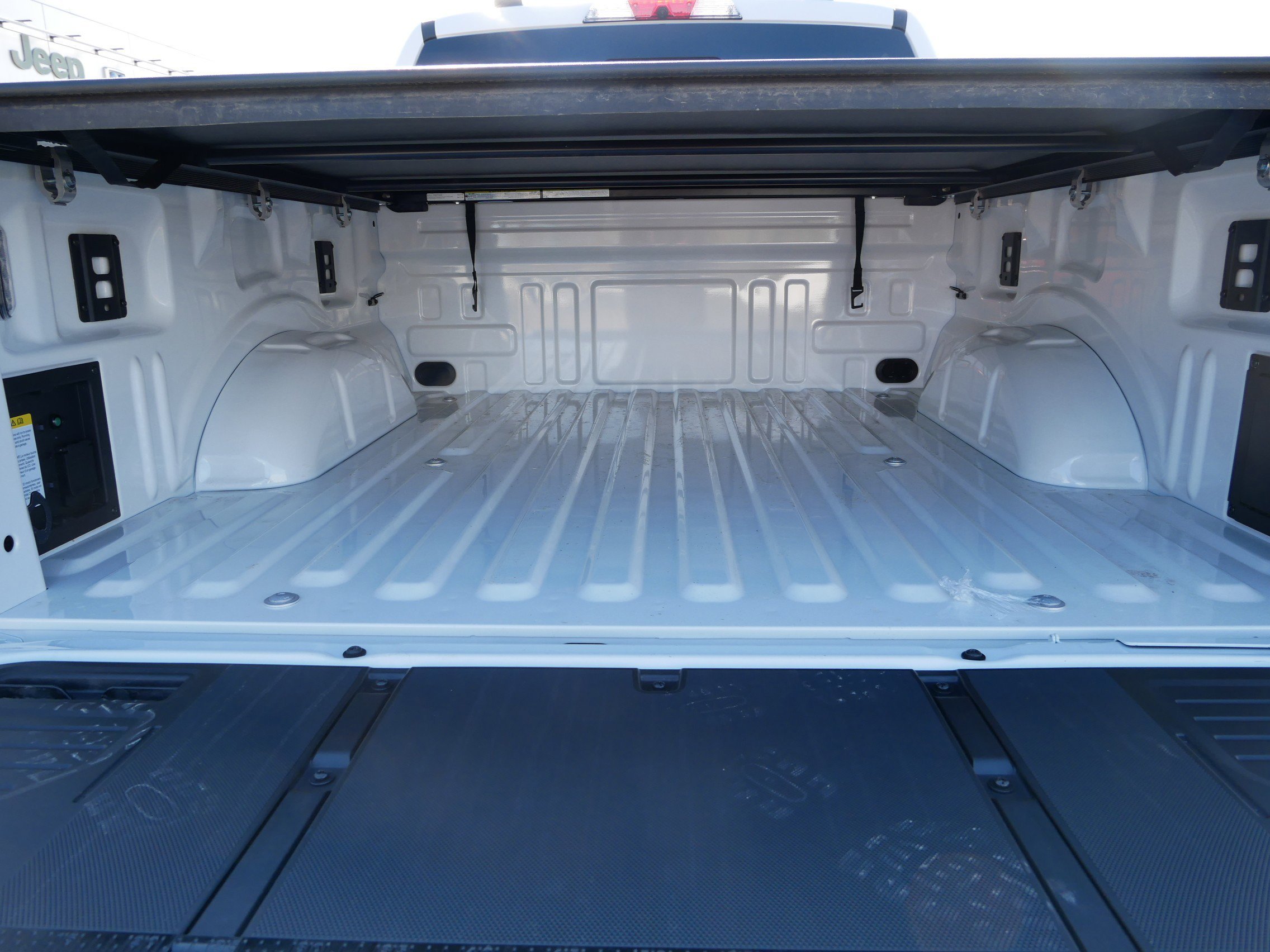 New 2026 Star White Metallic Tri-Coat Ford Platinum® image 10