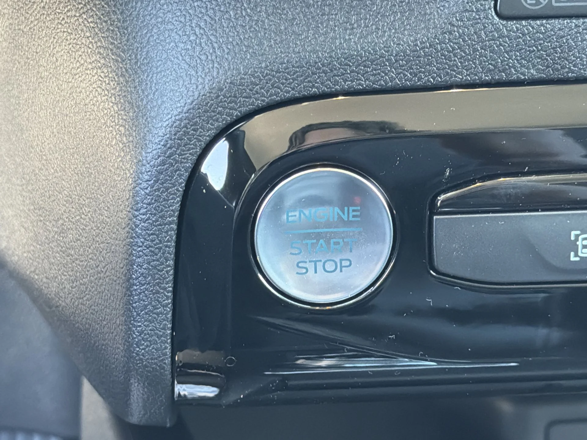 New 2026 Oxford White Ford Active® image 10
