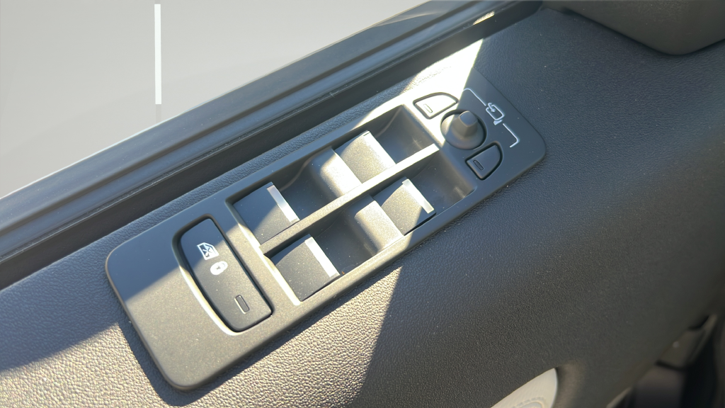 Certified Used 2025 Silver Land Rover SE image 25