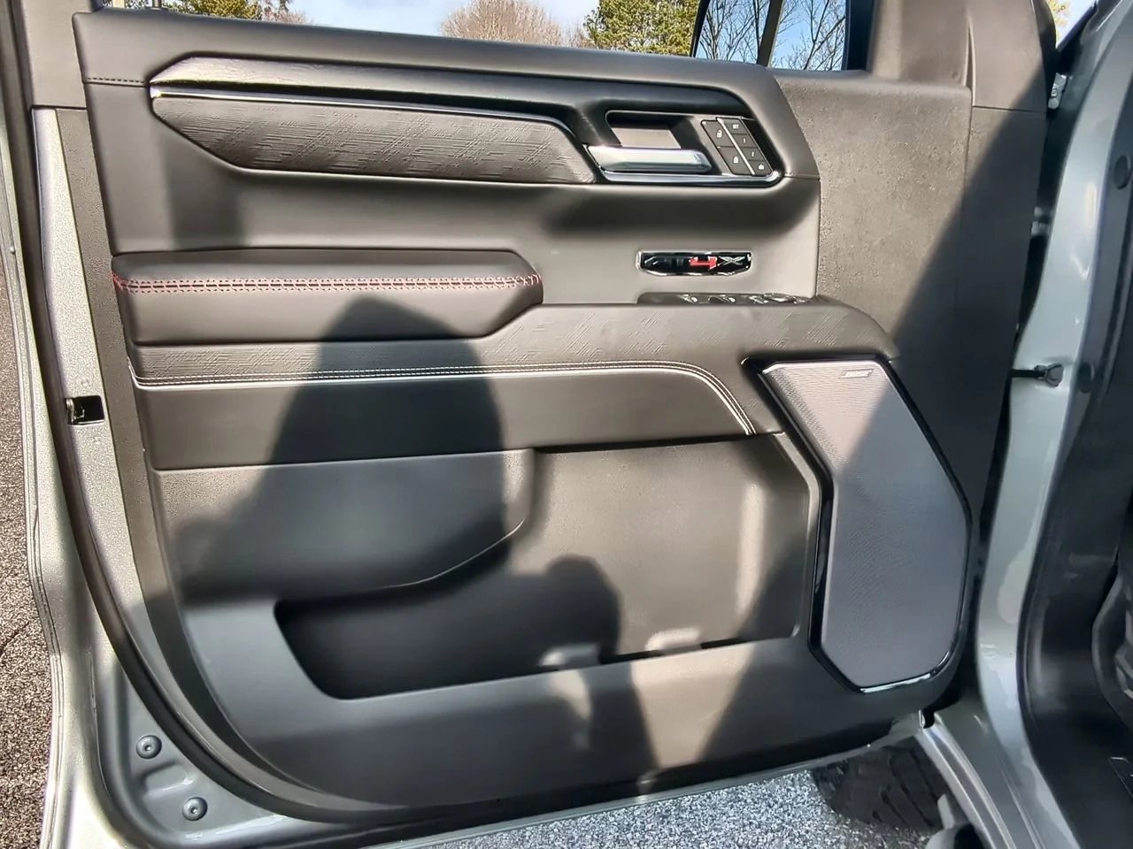 New 2026 Sterling Metallic GMC AT4X image 23