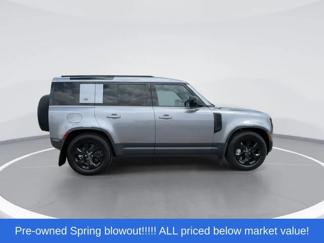 Used 2020 Gray Land Rover HSE image 9