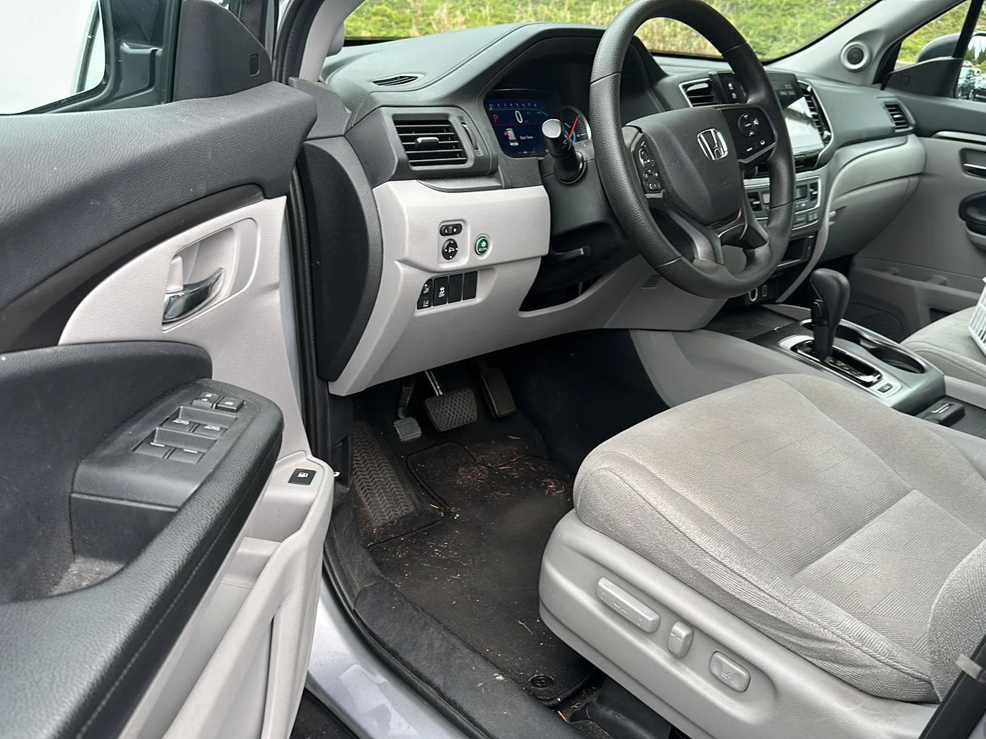 Used 2019 Lunar Silver Metallic Honda EX image 6