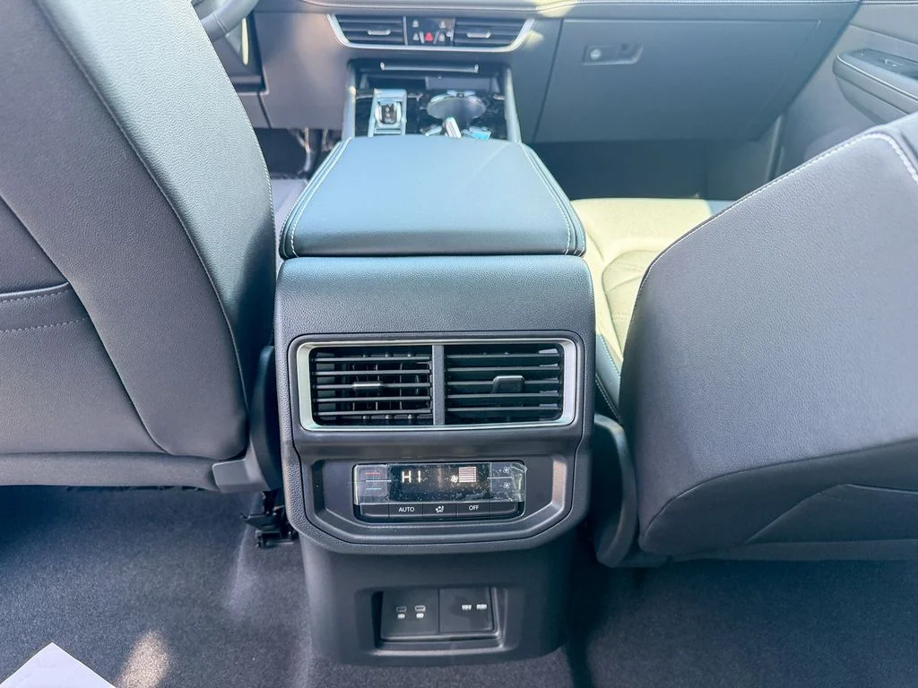 New 2026  Volkswagen SE w/Technology image 27