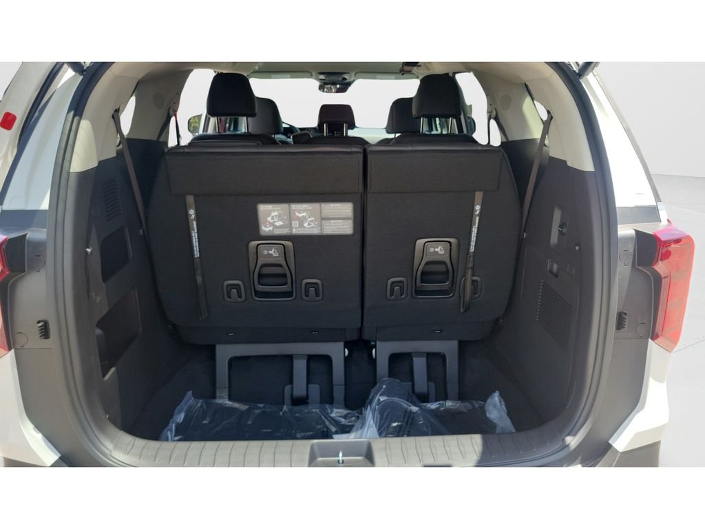 New 2026 Snow White Pearl Kia EX image 9