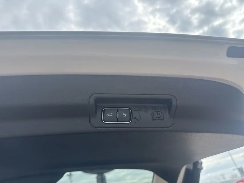 New 2026 Space White Metallic Ford Active image 14