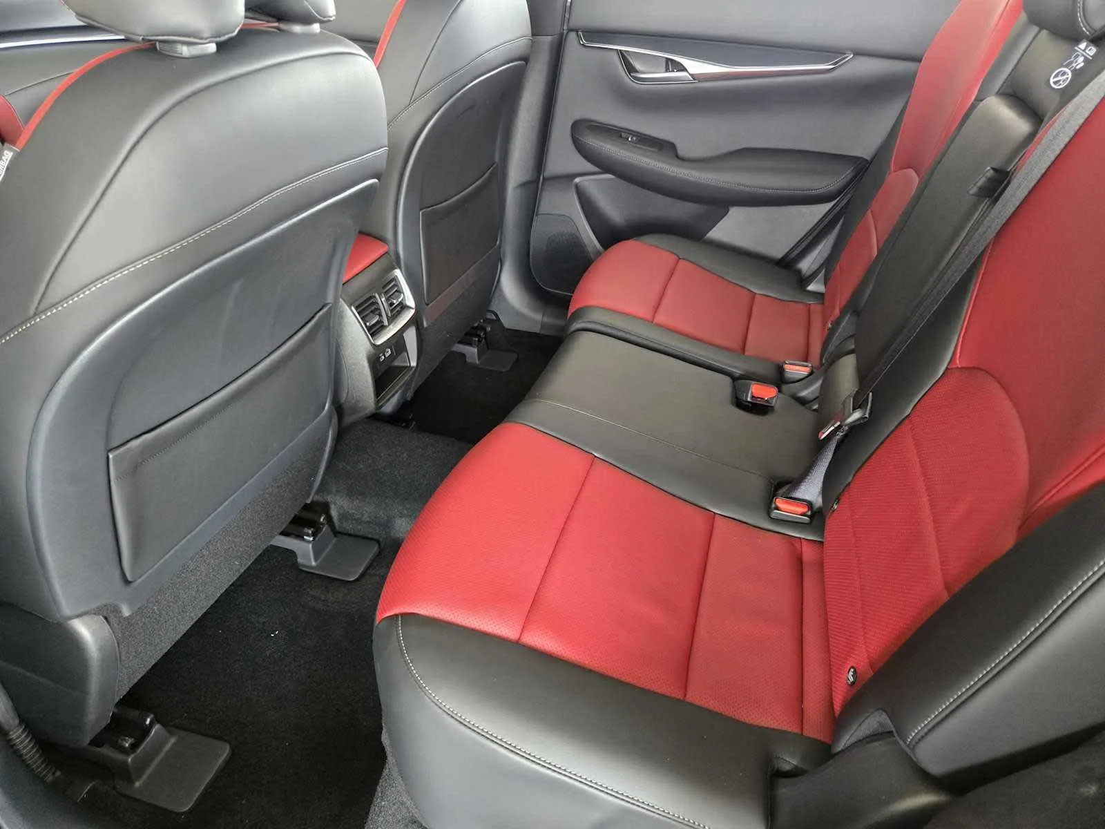 Certified Used 2025 Slate Gray INFINITI SPORT image 19