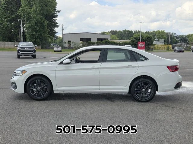 Used 2024 Volkswagen Jetta SE with VIN 3VWEM7BU4RM031049 for sale in Benton, AR
