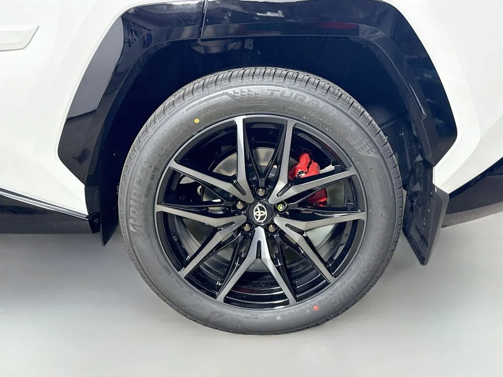 New 2026 Wind Chill Pearl with Midnight Black Metallic roof Toyota GR SPORT image 30