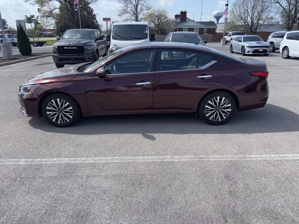 Certified 2023 Nissan Altima SV with VIN 1N4BL4DV7PN372399 for sale in Owensboro, KY