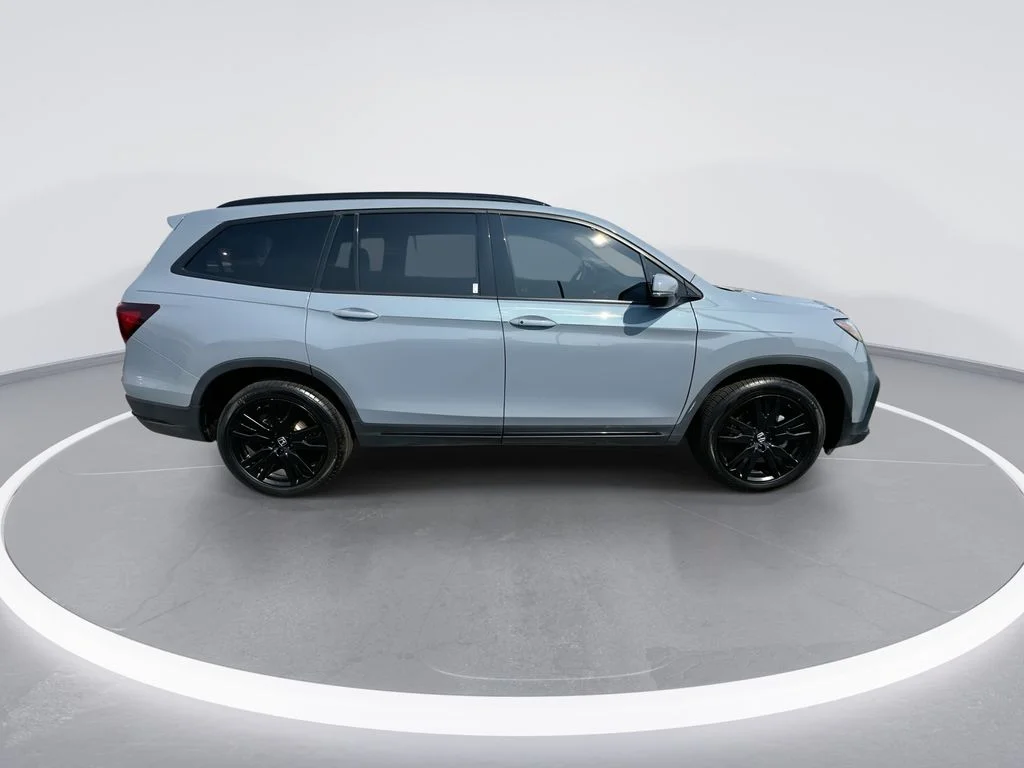 Used 2022 Blue Honda Black Edition image 9
