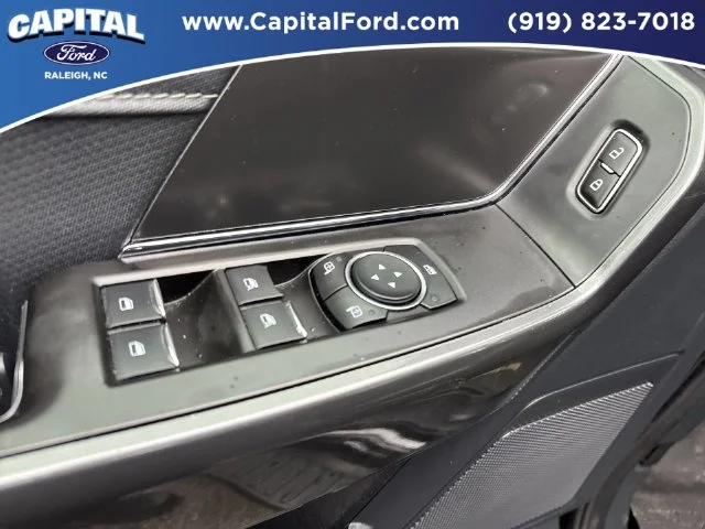 Used 2023 Black Ford XLT image 21