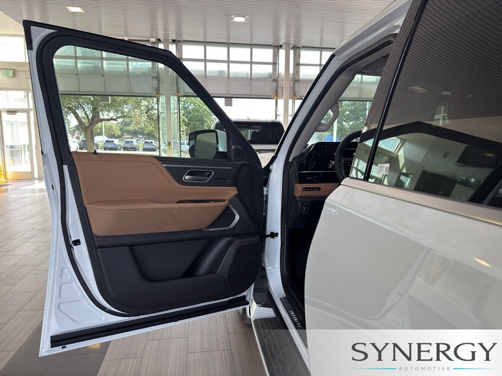 New 2027 Radiant White INFINITI LUXE image 24