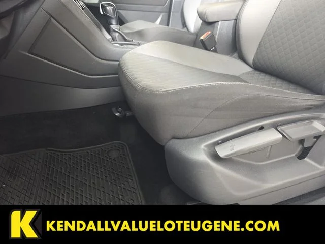 Used 2018  Volkswagen 2.0T S image 25