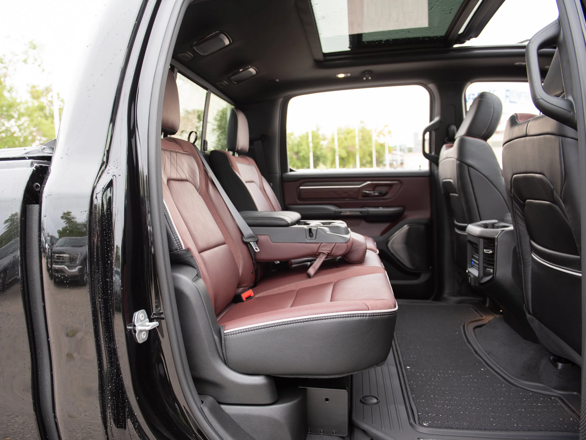 New 2026 Black RAM Limited Night* Crew Cab 4x4, 540 Horsepower, Massage Seats, Head-Up Display image 33