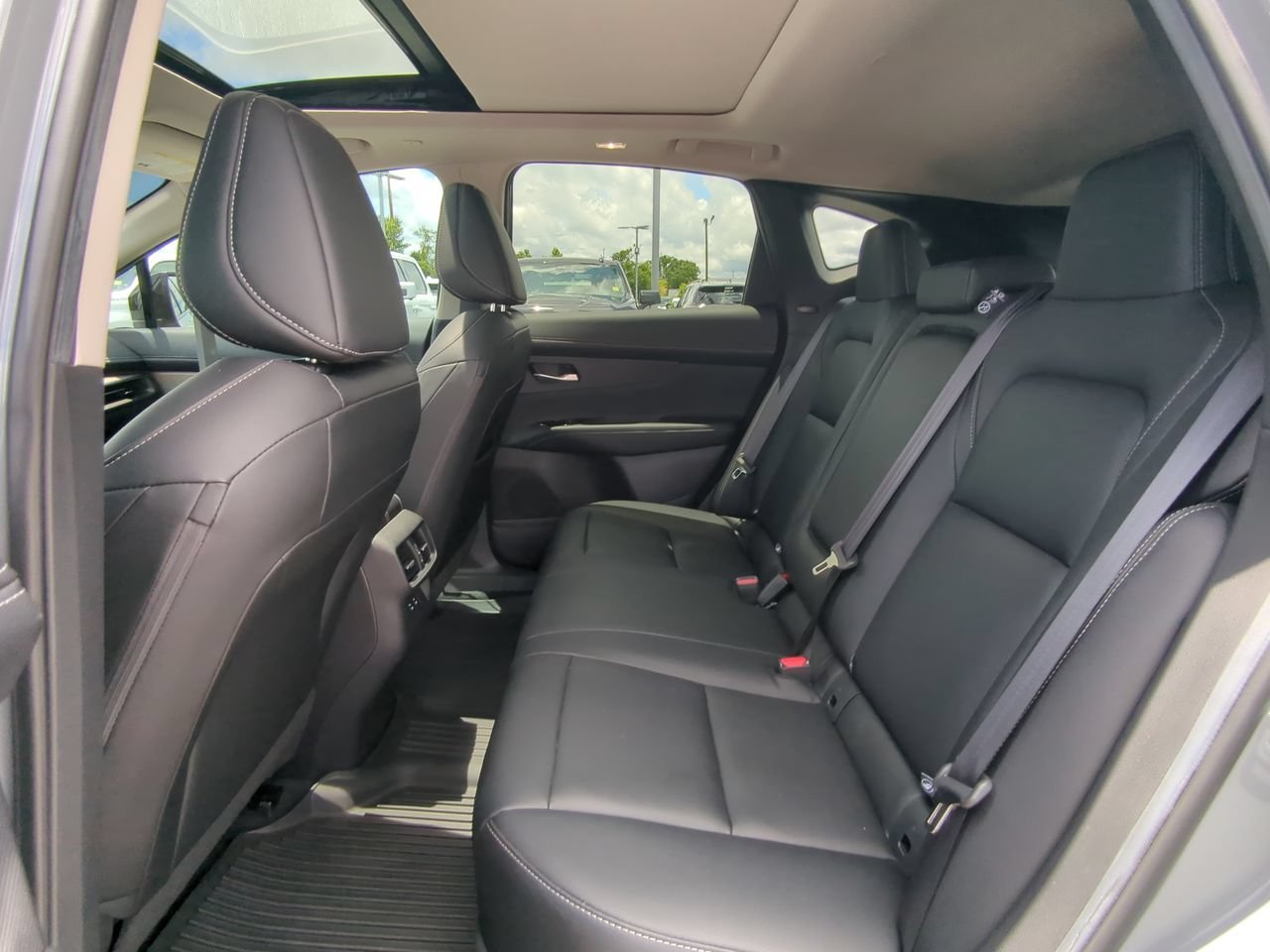 Used 2025 Gun Metallic [gray] Nissan SL image 13