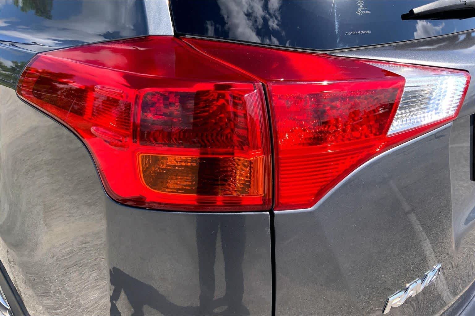 Used 2015 Magnetic Gray Metallic Toyota XLE image 27