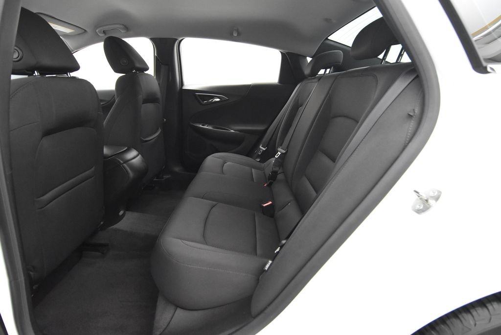 Used 2019 Summit White Chevrolet LS image 25