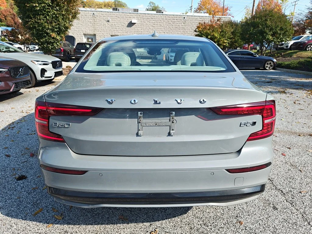Used 2024 Gray Volvo Ultimate image 6