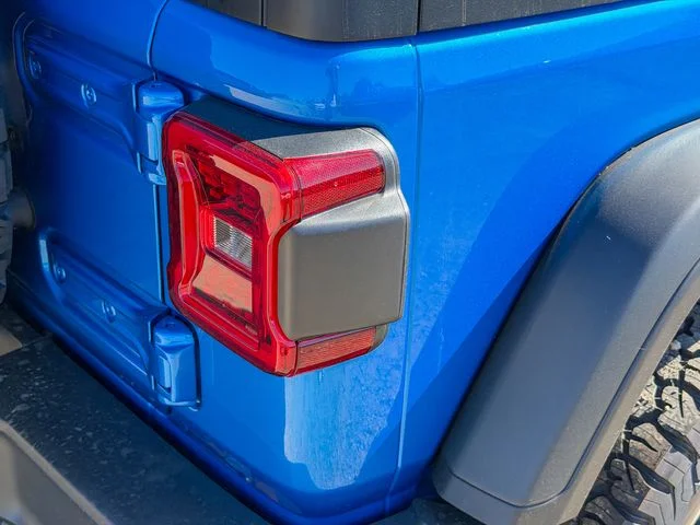 New 2026 Hydro Blue Pearl-Coat Exterior Paint Jeep Rubicon image 7