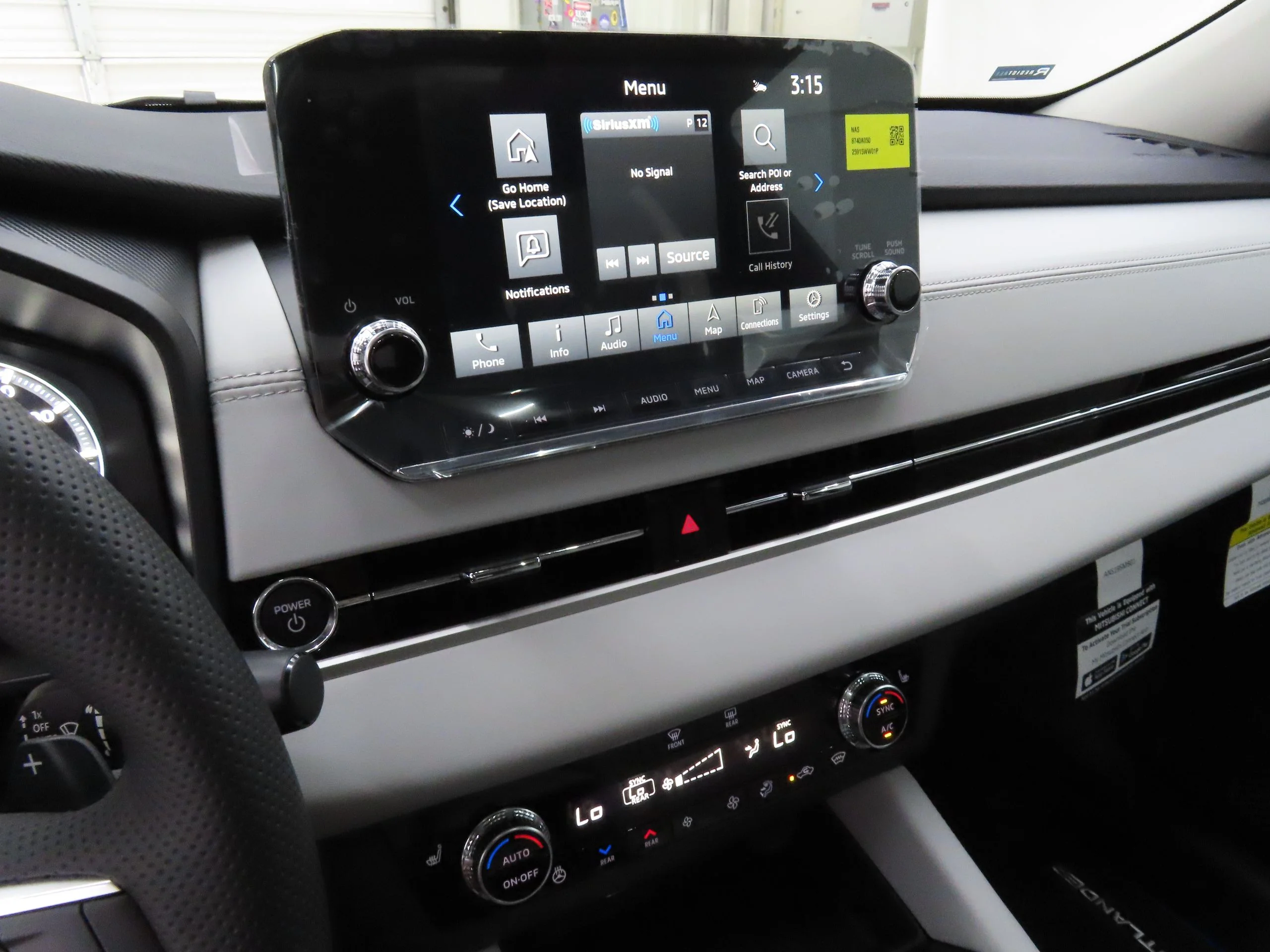 2025 Mitsubishi Outlander Plug-in Hybrid SEL - Photo 16