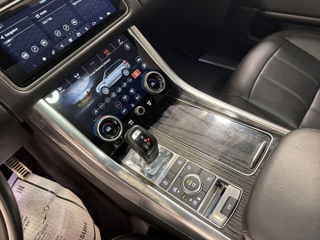 Used 2019  Land Rover Supercharged image 17