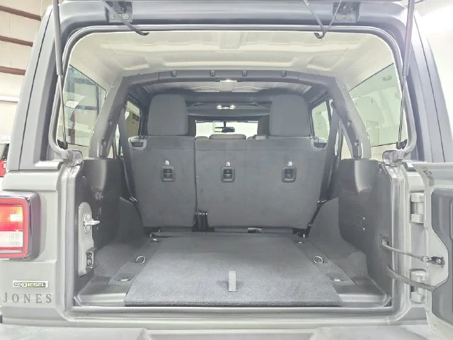 Used 2021 Gray Jeep Unlimited Sport S image 40
