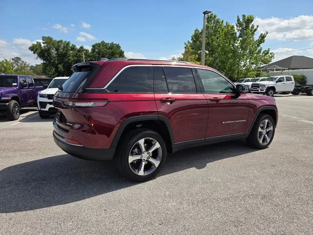 New 2026 Velvet Red Pearl-Coat Exterior Paint Jeep Limited image 13
