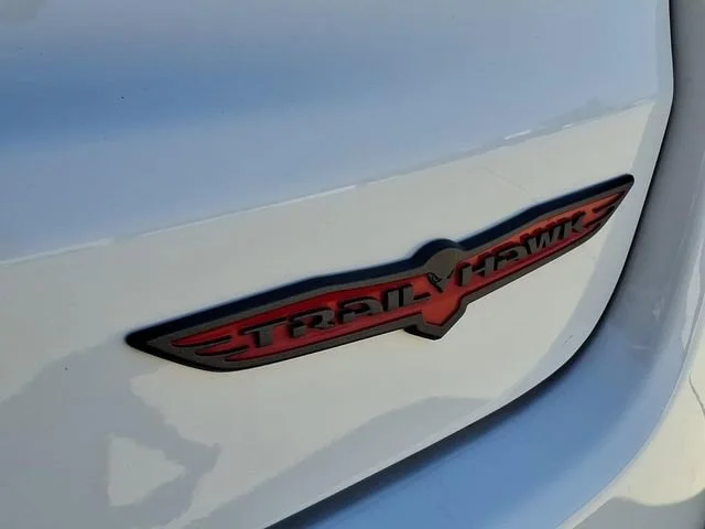 Used 2023  Jeep Trailhawk image 25