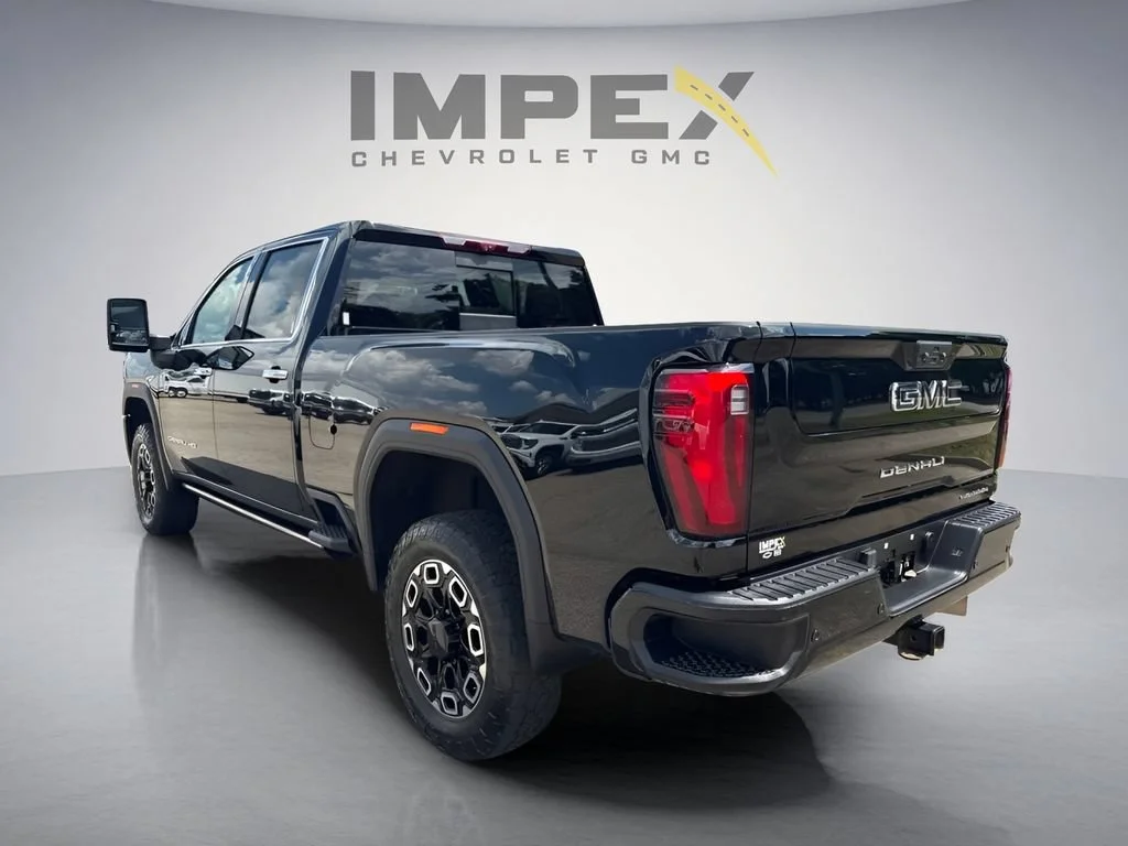 Used 2024 Onyx Black GMC Denali Ultimate image 3