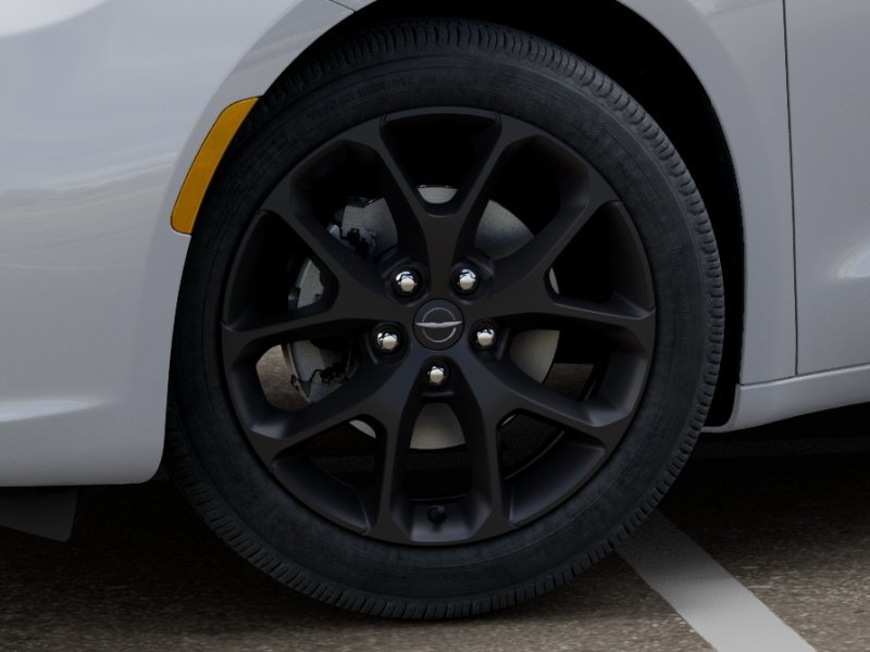 2026 Chrysler Pacifica Limited - Photo 8