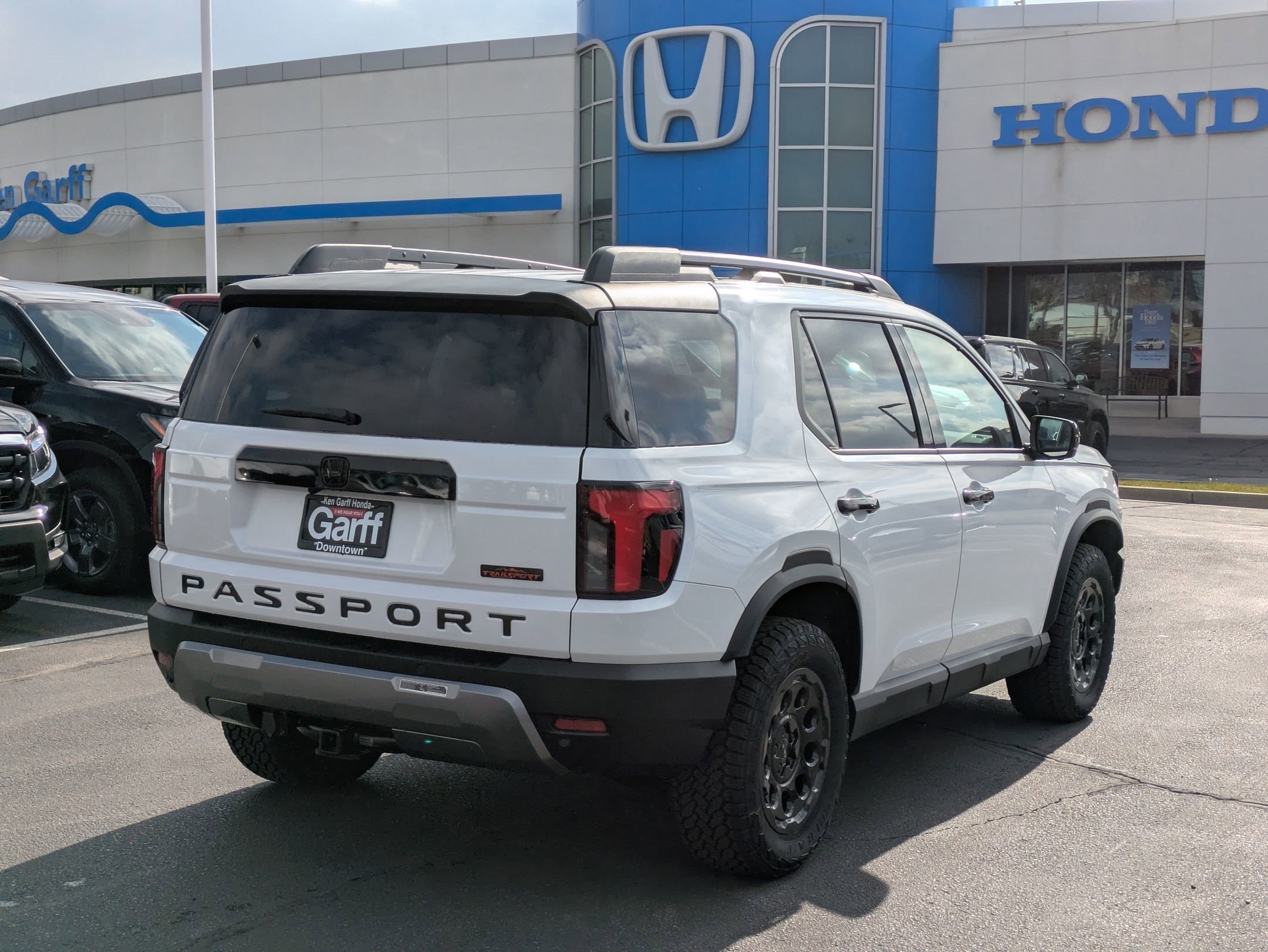New 2026 Platinum White Pearl Honda TrailSport Elite Blackout image 3