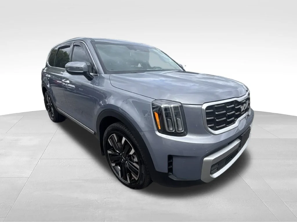 Certified Used 2023 Silver Kia SX-Prestige image 9