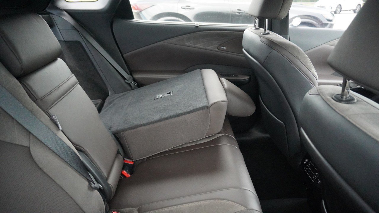 Used 2023 Black Lexus RX 350 Luxury image 12
