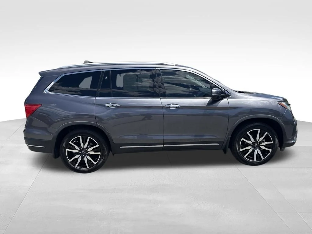 Used 2021 Silver Honda Touring image 6