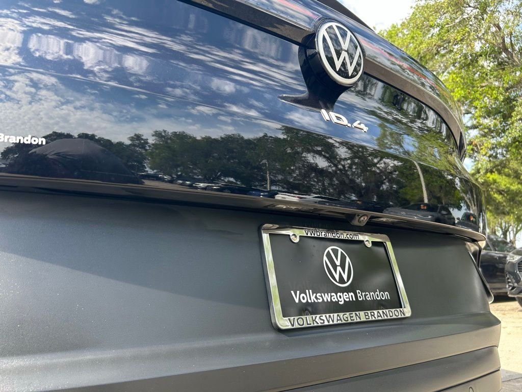 Used 2023 Black Volkswagen S image 45